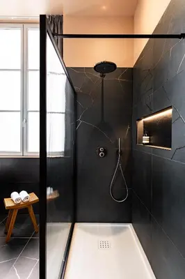 Salle de bains dans l'établissement HOST INN NEAT SUITE