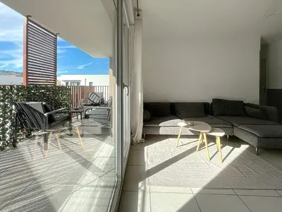 Balcon ou terrasse dans l'établissement Appartement cosy à Bron