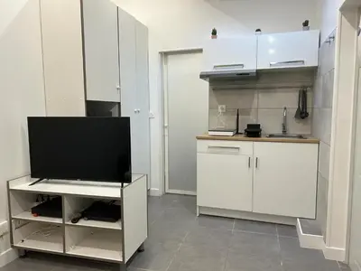 Cuisine ou kitchenette dans l'établissement Studio villeurbanne