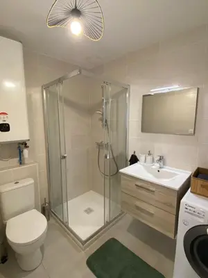 Salle de bains dans l'établissement Appartement proche CNPE et PIPA