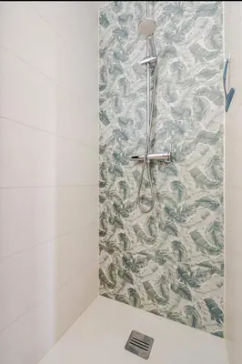 Salle de bains dans l'établissement La Jolie Bulle