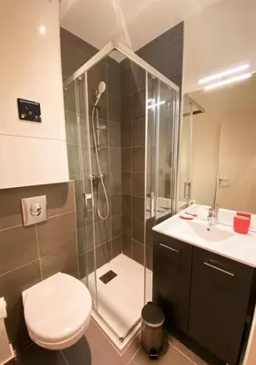 Salle de bains dans l'établissement Le Petit Lyonnais - Coeur de Lyon - 2 pers.