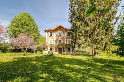 Jardin de l'établissement Moulin du Buis - Bain nordique, charme et détente