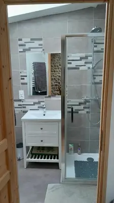 Salle de bains dans l'établissement gite du lavoir