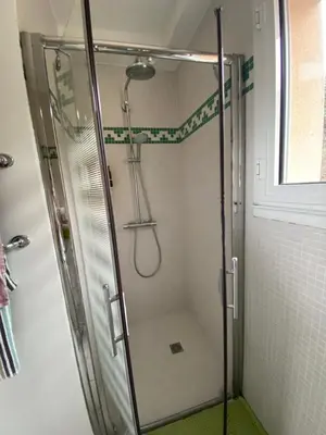 Salle de bains dans l'établissement Chambre Serenity
