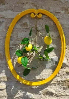 Plan de l'établissement Jacuzzi au Lemon Tree et charme des pierres dorées