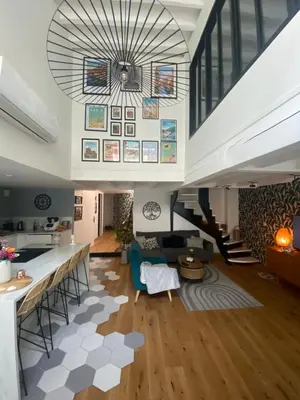 Coin salon dans l'établissement CHAMBRE CHEZ L'HABITANT CENTRE VILLE DE LYON
