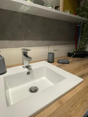 Salle de bains dans l'établissement Le petit républicain -Nid douillet Péage