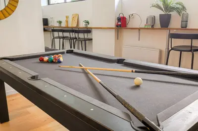 Billard dans l'établissement Cosy et Calme idéal déplacement pro