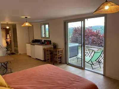 Cuisine ou kitchenette dans l'établissement Jacuzzi avec vue exceptionnelle