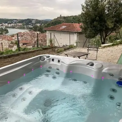 Jacuzzi avec vue exceptionnelle