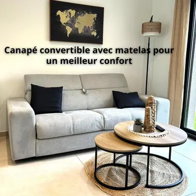 Coin salon dans l'établissement Maison TESLA aéroport gare cnpe rte Golf de Lyon