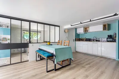 Cuisine ou kitchenette dans l'établissement West Garden Appartement 56 m2 calme et terrasse
