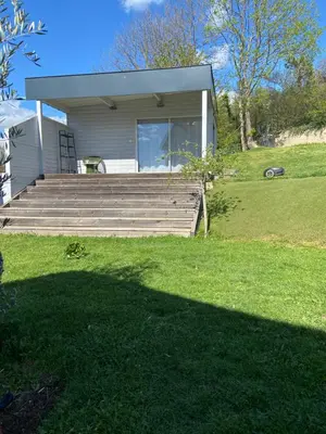 Jardin de l'établissement Bungalow dans le jardin