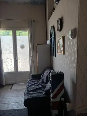 Un ou plusieurs lits dans un hébergement de l'établissement Studio indépendant avec terrasse