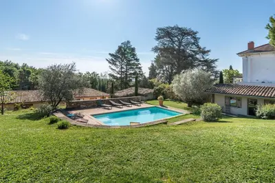 Piscine de l'établissement La Belle Etoile - Convivial house with a relaxed holiday atmosphere ou située à proximité