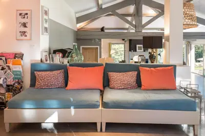 Coin salon dans l'établissement La Belle Etoile - Convivial house with a relaxed holiday atmosphere
