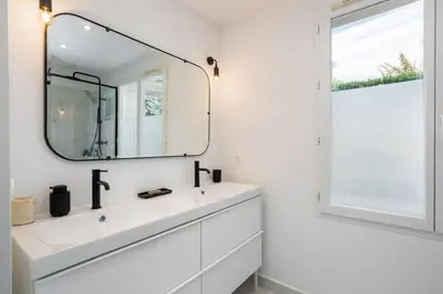 Salle de bains dans l'établissement La Saulière - Family house with zen and trendy decoration