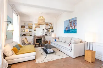 Coin salon dans l'établissement La vue - Charming house with a pool garden and amazing view