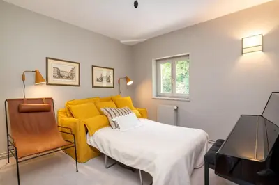 Un ou plusieurs lits dans un hébergement de l'établissement La vue - Charming house with a pool garden and amazing view