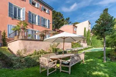 Jardin de l'établissement La vue - Charming house with a pool garden and amazing view