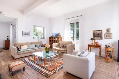 Coin salon dans l'établissement Maison Ré - chic and relaxed house with pool and garden