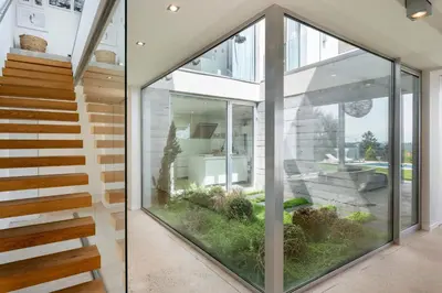 Jardin de l'établissement Blanche - Contemporary architect's house