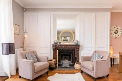 Coin salon dans l'établissement Villa les Roses - House with swimming pool and garden