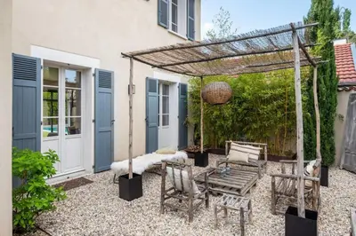 Terrasse ou espace extérieur de l'établissement Les Cyprès - Amazing house with garden and pool