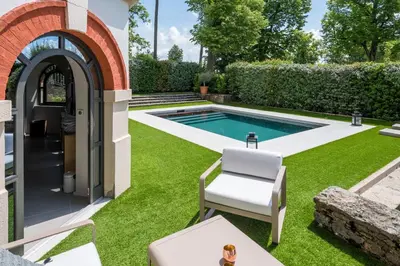 Piscine de l'établissement Volange - Homely house with pool garden and amazing view ou située à proximité