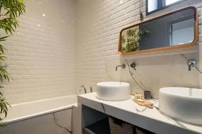 Salle de bains dans l'établissement Le Cèdre du Liban -Urban chic house in the city