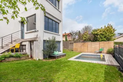 Jardin de l'établissement Le Marronnier - charming house with swimming pool