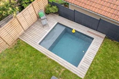 Piscine de l'établissement Le Marronnier - charming house with swimming pool ou située à proximité