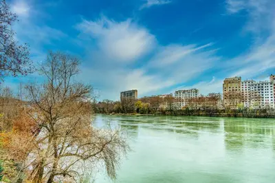 Vue sur la rivière ou le fleuve situé(e) à proximité de l'appartement