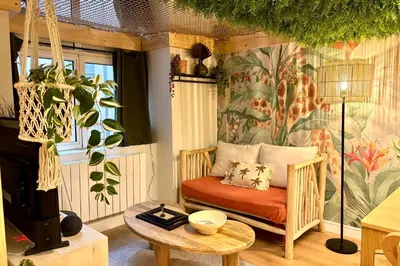 Coin salon dans l'établissement The Jungle - Superbe appartement au coeur de Lyon !