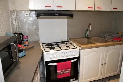 Cuisine ou kitchenette dans l'établissement La Micale - Terrasse - Jardin - Au calme