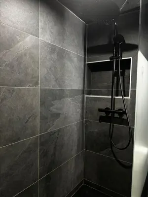 Salle de bains dans l'établissement Blue King Suite - Triangle d'Or
