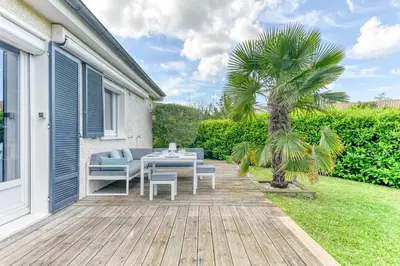Jardin de l'établissement Maison des Platanes - Welkeys