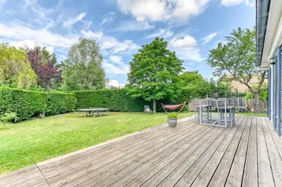 Jardin de l'établissement Maison des Platanes - Welkeys