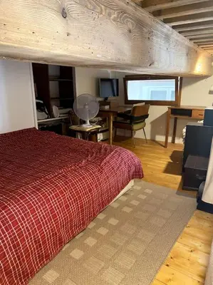 Coin salon dans l'établissement Beau T3 Canut lumineux de 75m2