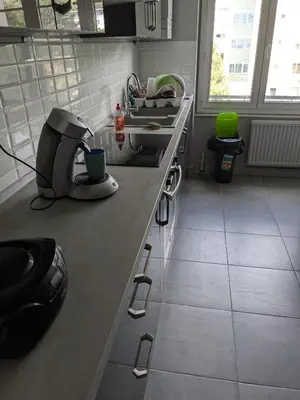 Cuisine ou kitchenette dans l'établissement chambre a2