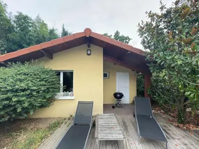 Jardin de l'établissement La petite maison chez jp Eurexpo-LDLC arena-Stade OL