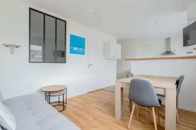 Cuisine ou kitchenette dans l'établissement LE LAC - Appartement 15' Partdieu et Bellecour