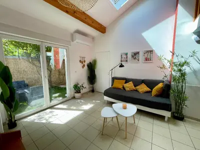 Coin salon dans l'établissement BnGo I Maison Terracotta I Jardin, Garage, 3 chambres, 9 personnes