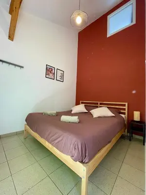 Un ou plusieurs lits dans un hébergement de l'établissement BnGo I Maison Terracotta I Jardin, Garage, 3 chambres, 9 personnes