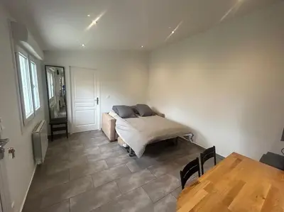 Un ou plusieurs lits dans un hébergement de l'établissement maison proche du Groupama Stadium