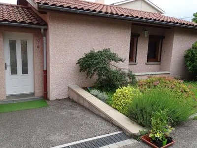 Jardin de l'établissement Le Nid Douillet des prés