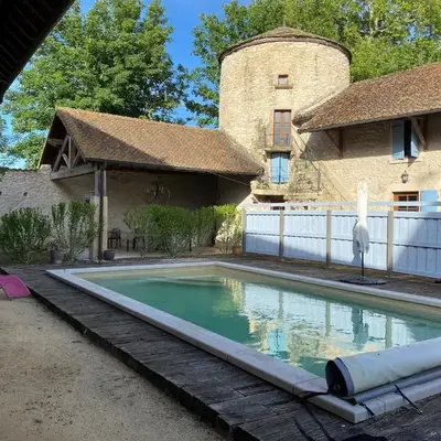 Château Frontonas gîte ferme
