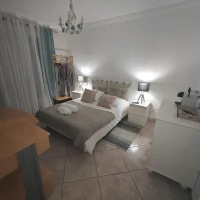 Chambre dans villa avec SDB WC et piscine privée