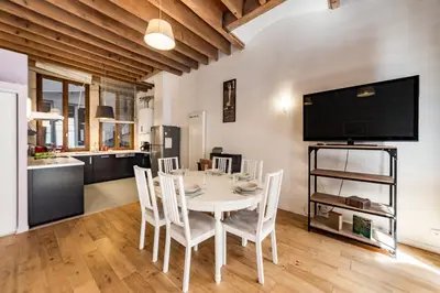 Cuisine ou kitchenette dans l'établissement All in Lyon | Grand T3 esprit loft – Central